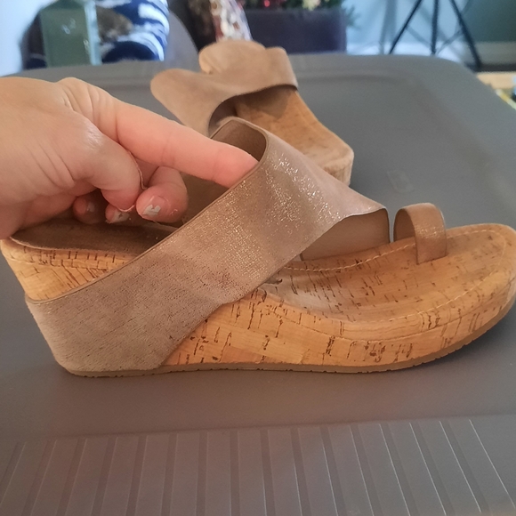 Donald j pliner genuine suede sandals size 9 - Picture 4 of 9